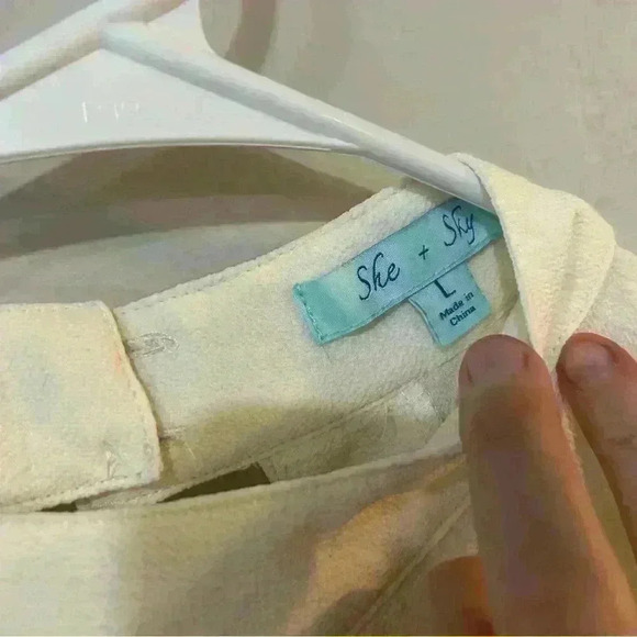 She + Sky White Flowy Long Sleeve Off White Crewneck Blouse Women’s Size Large - Picture 3 of 6